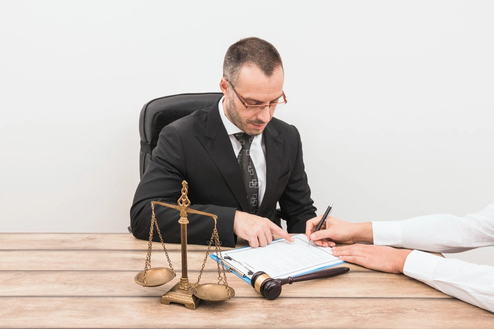 lawyer-with-client_1000x667